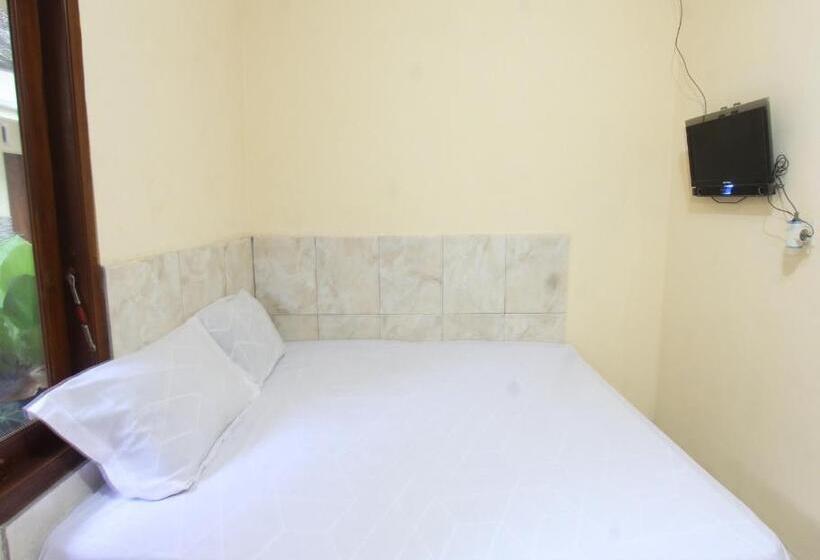 Hotel Oyo 93666 Lestari Homestay