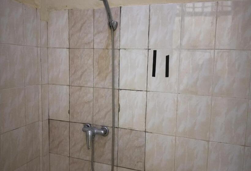 Hotel Oyo 93666 Lestari Homestay