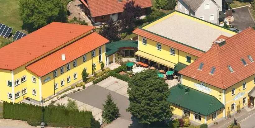 Hotelli Restaurant Neuhold