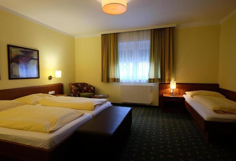 فندق Restaurant Neuhold