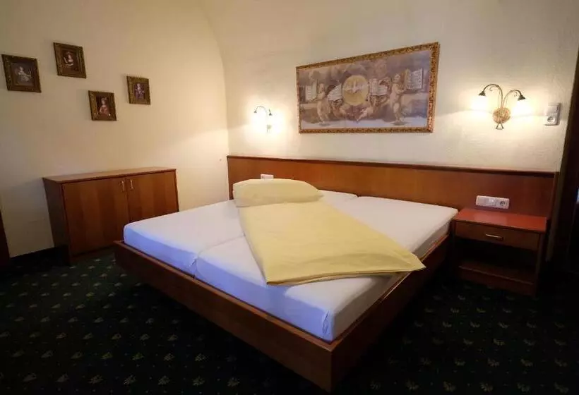 Hotelli Restaurant Neuhold