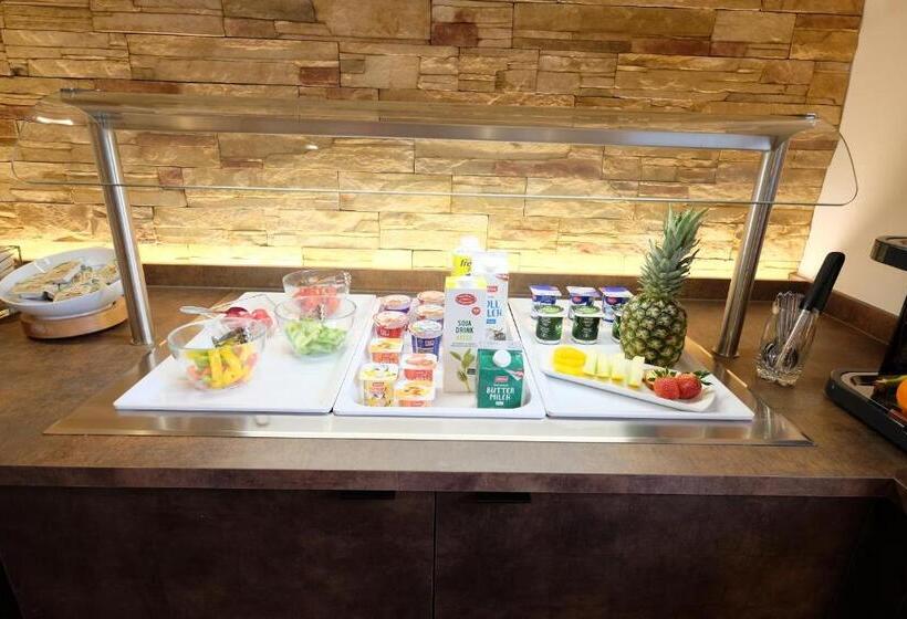 فندق Restaurant Neuhold