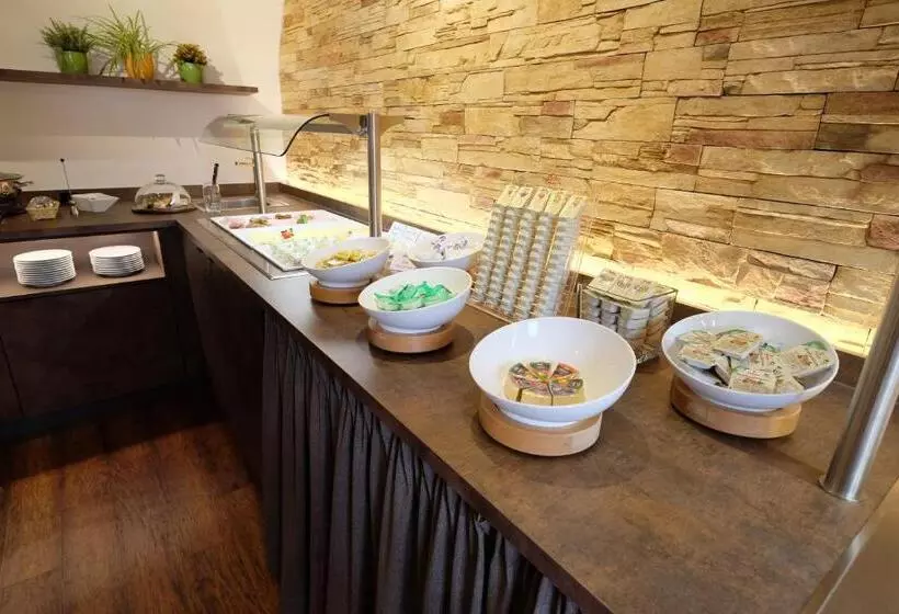 Hotelli Restaurant Neuhold