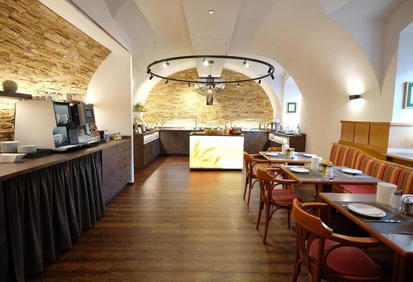 فندق Restaurant Neuhold