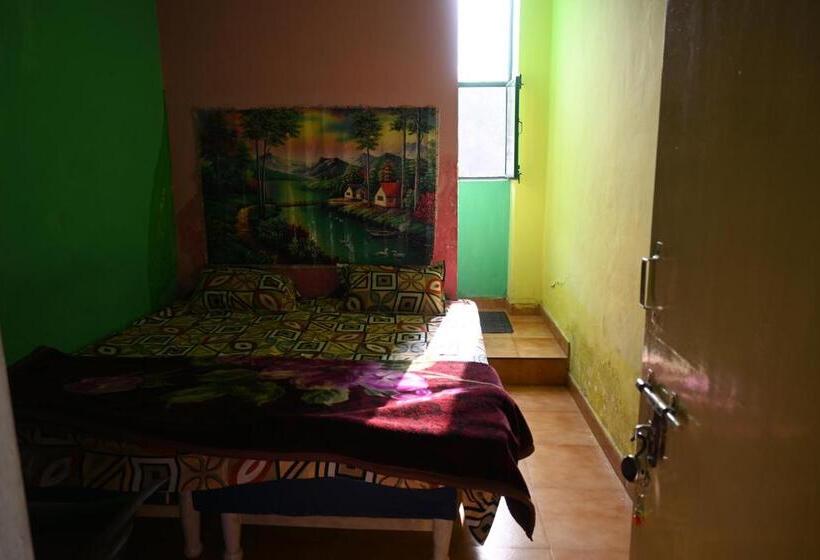 پانسیون Krishna Paying Guest House