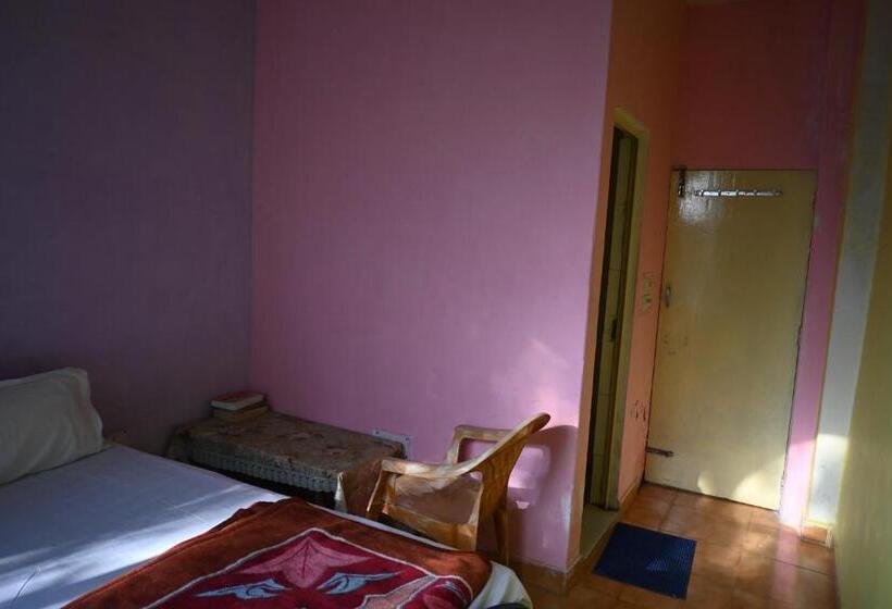 پانسیون Krishna Paying Guest House