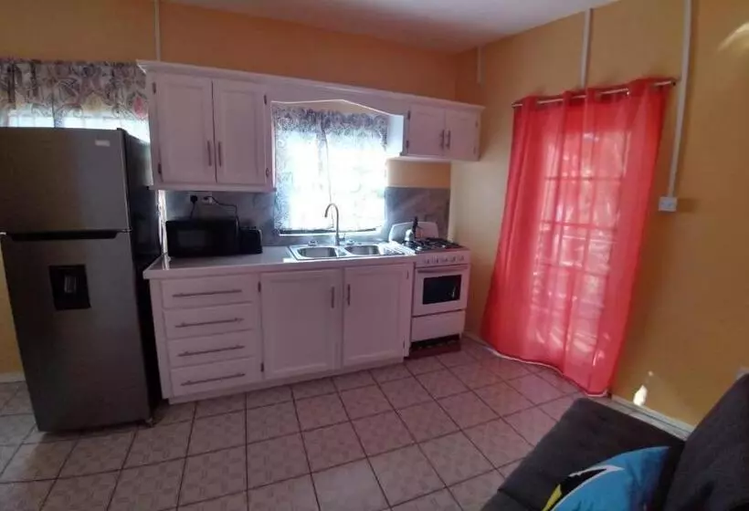 پانسیون Southern Haven Cabin