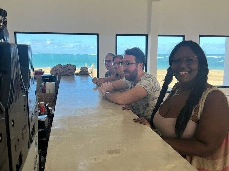 هتل The Palm Bay Club Lodge