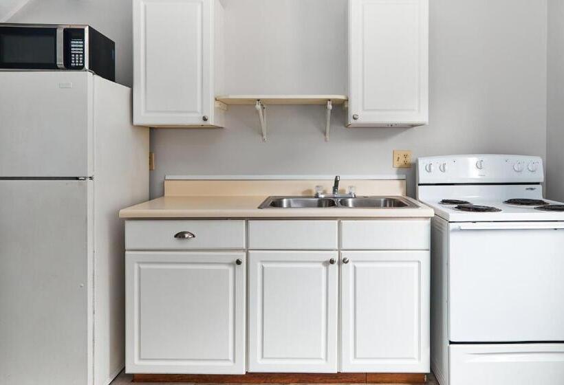 Flamingo Villa @ The Reef