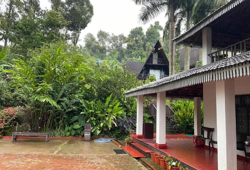 Hotel Chandramukuta Retreats By Stayapart