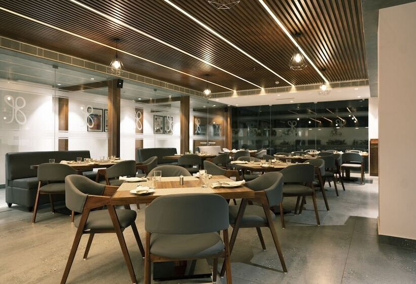 בית מלון כפרי Gokulam Park Guruvayur