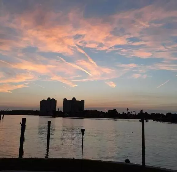 ペンション Beautiful St Pete Beach, Fl 2nd Floor 2br Unit