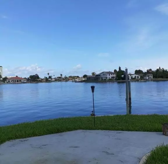 ペンション Beautiful St Pete Beach, Fl 2nd Floor 2br Unit