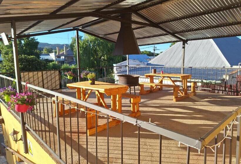 ペンション Cobblestone Court