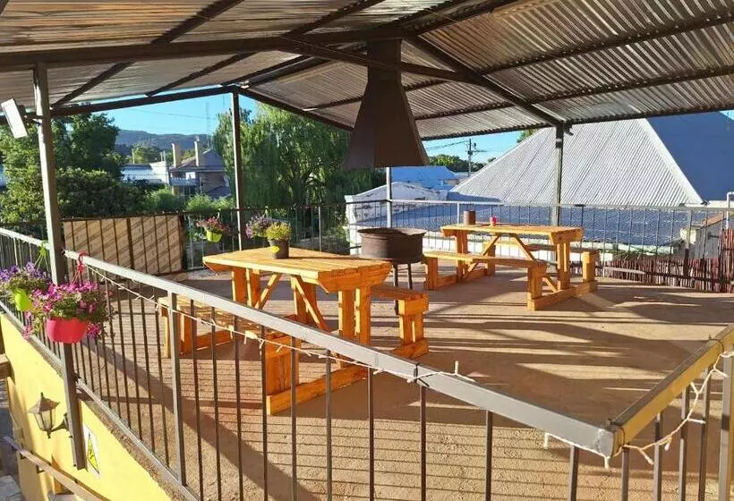 ペンション Cobblestone Court