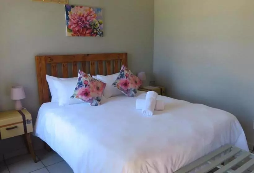 ペンション Cobblestone Court