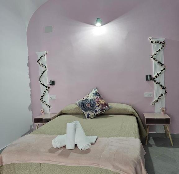 פנסיון Pompeya Merida Suite