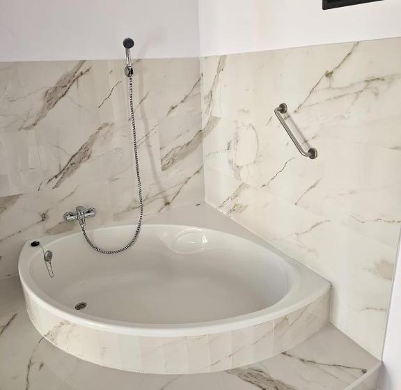 פנסיון Pompeya Merida Suite