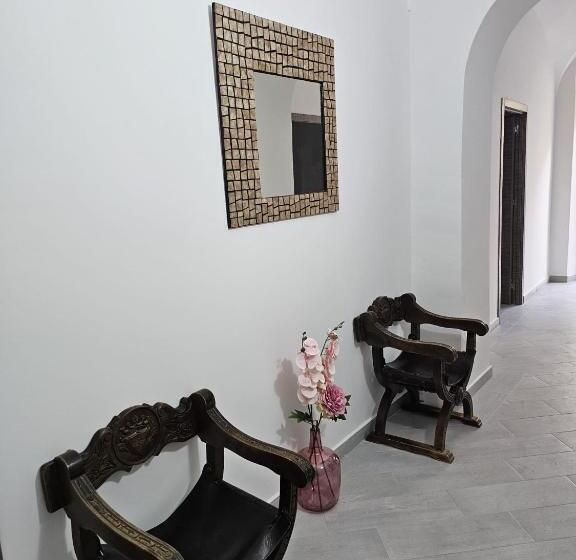 פנסיון Pompeya Merida Suite