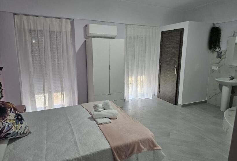 פנסיון Pompeya Merida Suite