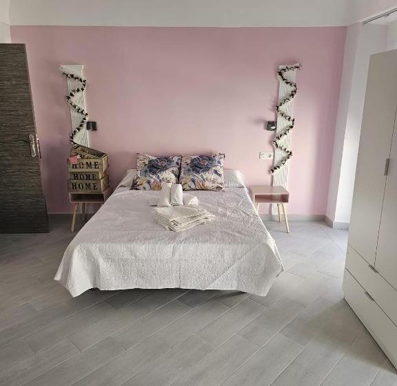 פנסיון Pompeya Merida Suite