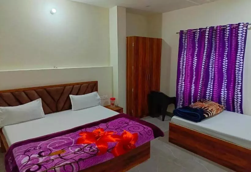 Majatalo Shri Girraj Residency