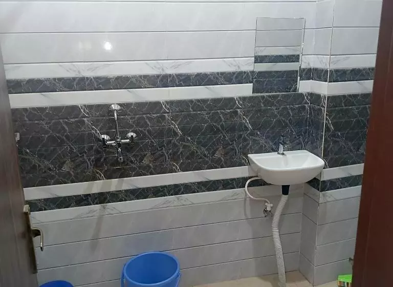 Majatalo Shri Girraj Residency