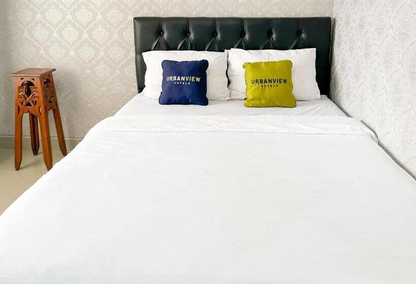 Urbanview Syariah Hotel Kanigara Batu