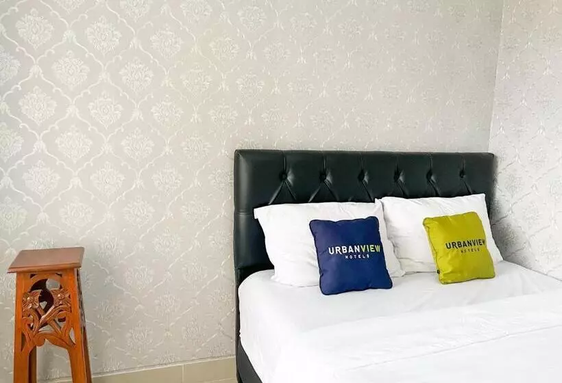 Urbanview Syariah Hotel Kanigara Batu