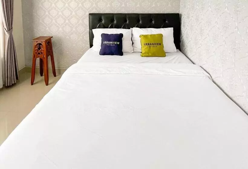 Urbanview Syariah Hotel Kanigara Batu