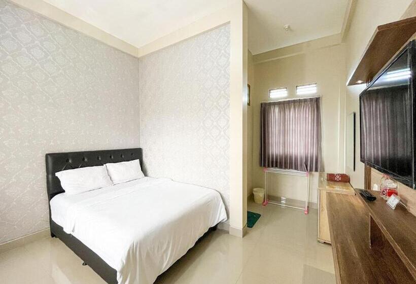 Urbanview Syariah Hotel Kanigara Batu