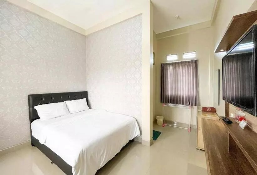 Urbanview Syariah Hotel Kanigara Batu