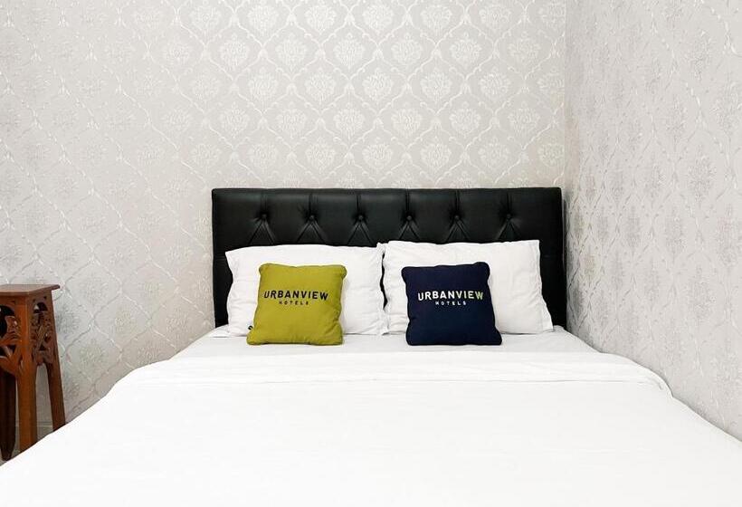 Urbanview Syariah Hotel Kanigara Batu