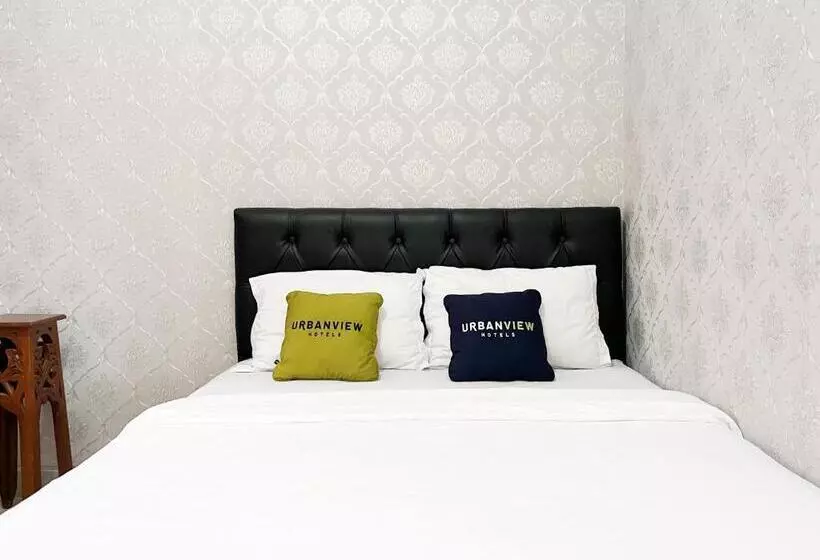 Urbanview Syariah Hotel Kanigara Batu