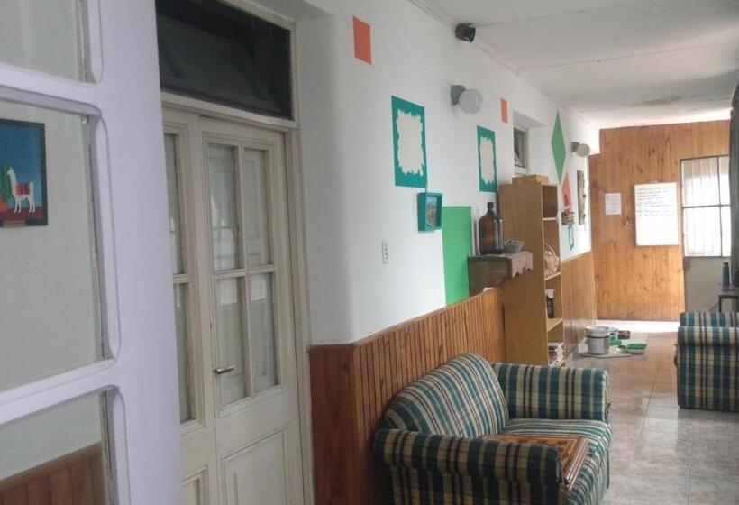 הוסטל Rhombus Hospedaje Y Habitaciones