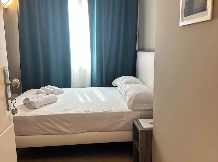 تختخواب و صبحانه Sunset Guest House