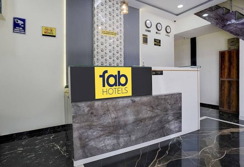 Отель Fabexpress Golden Sands Inn