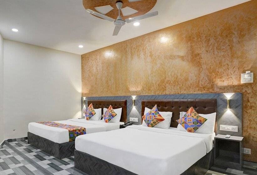 Отель Fabexpress Golden Sands Inn