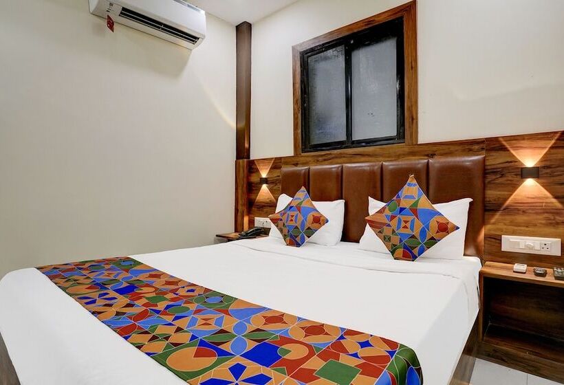 Отель Fabexpress Golden Sands Inn