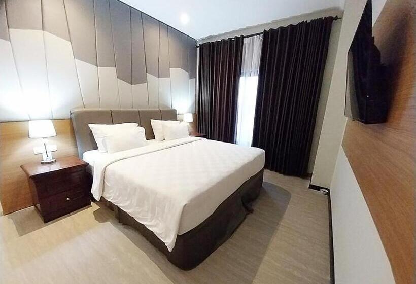 Отель Grand Verona Samarinda