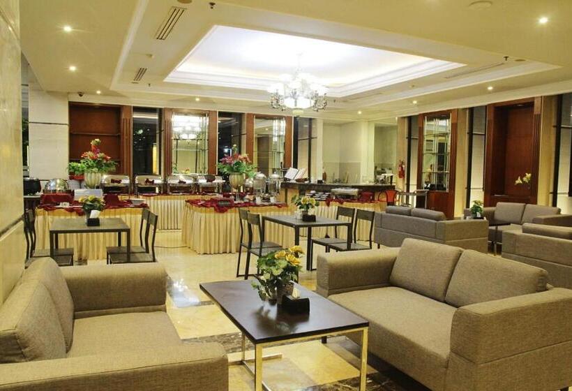 Отель Grand Verona Samarinda