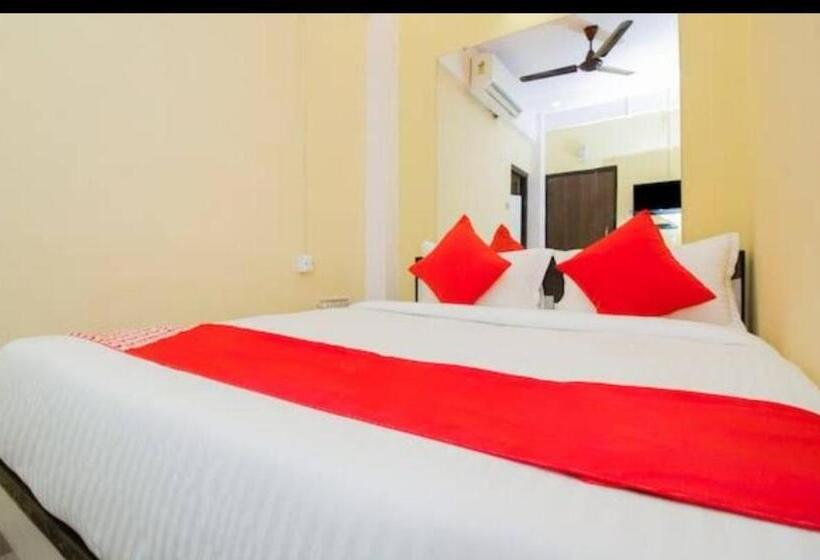 Hotel Jai Maa In Swaraj Lodge