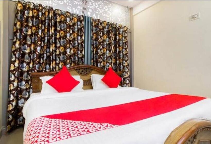 Hotel Jai Maa In Swaraj Lodge