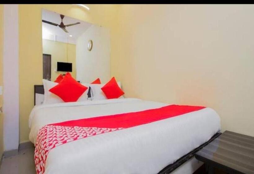 Hotel Jai Maa In Swaraj Lodge