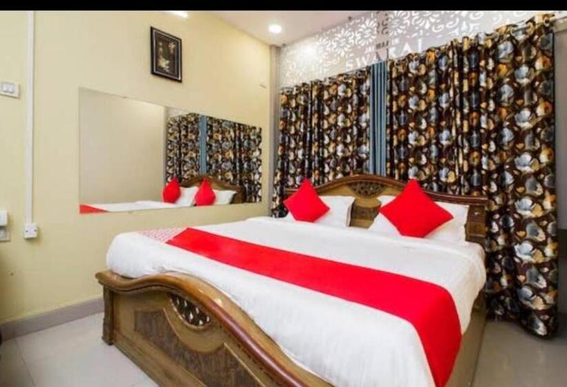 Hotel Jai Maa In Swaraj Lodge