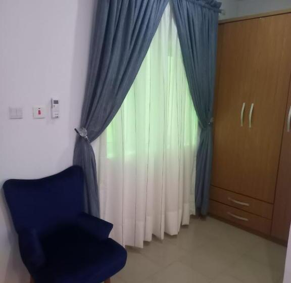 هتل Mega Pavilion Apartment Gwarinpa