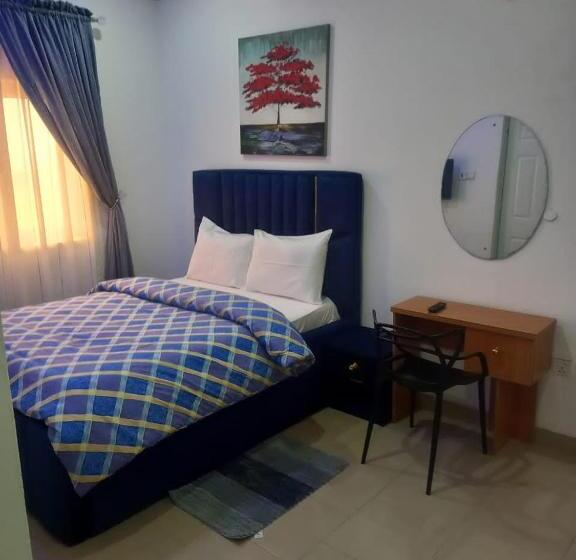 هتل Mega Pavilion Apartment Gwarinpa