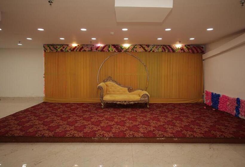 酒店 The Anvi Residency Sector 122