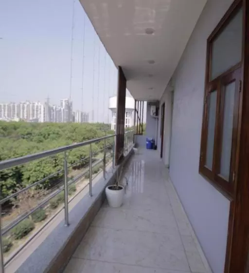 ホテル The Anvi Residency Sector 122