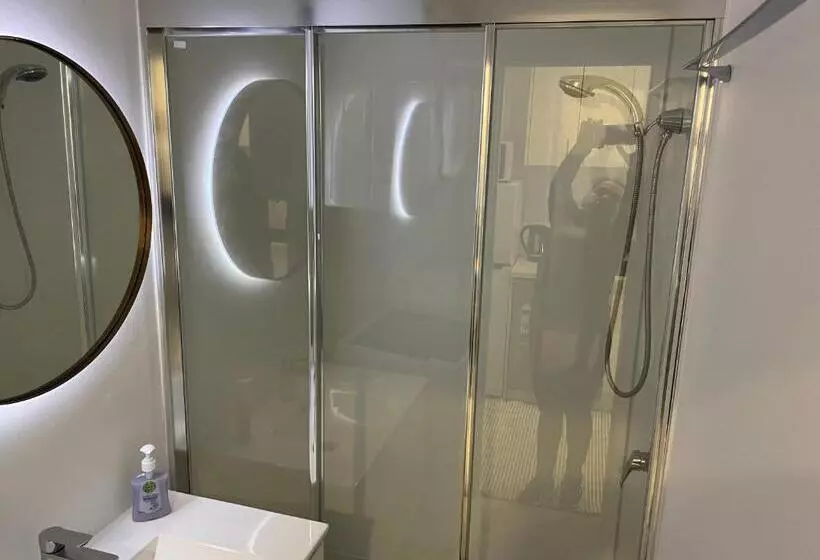 Majatalo Comfy Room Next To Bond University